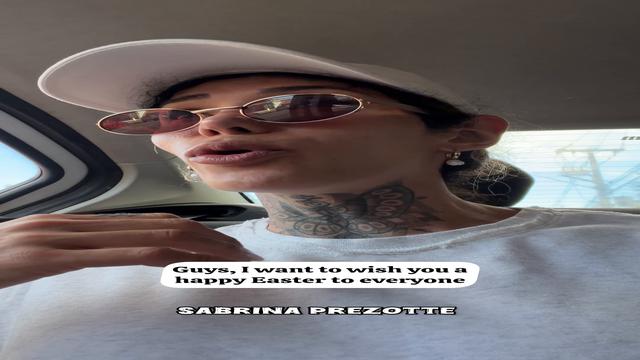 olá meus amores tenham todos um lindo dia e uma boa Páscoa beijos da sua Rainha.