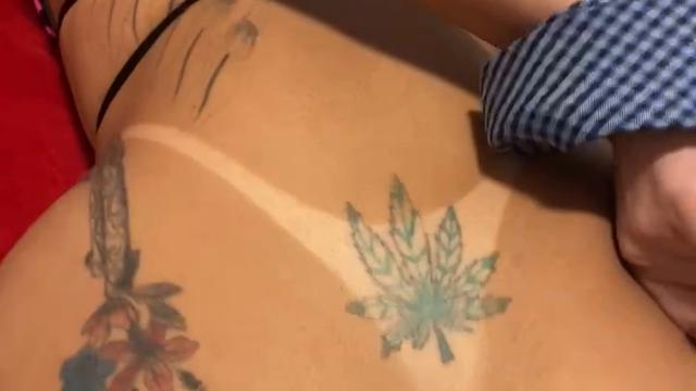 Paizinho gostoso saiu do trabalho pra fuder gostoso ...