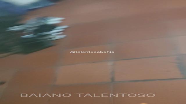 NESTA NOITE CHAMEI O COROA INSTALOU O CHUVEIRO PQ PE...