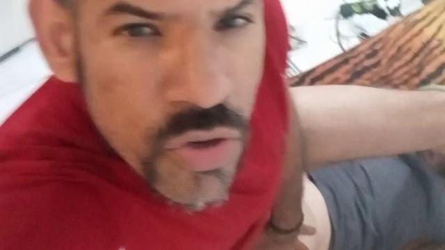 Pezão na cara da vadia