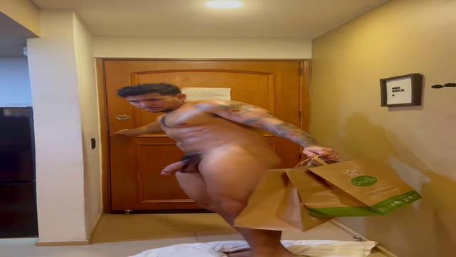 Fui entregar o pedido e fui recebido assim ??