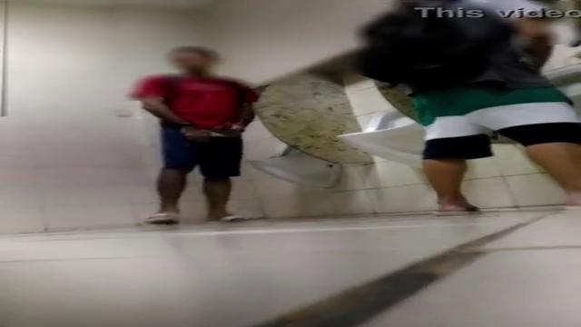 Novinhos machinhos de bermuda tactel  numa mamada go...