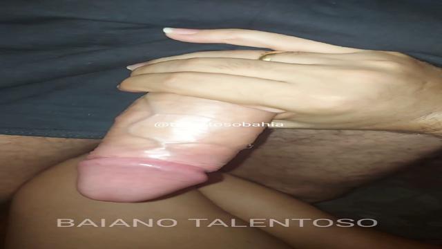 HJ FUI NA CASA DESSE COROA ELE TEM UM PAU IMENSO ELE...