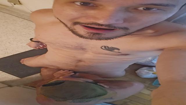 Mamada na porta de casa