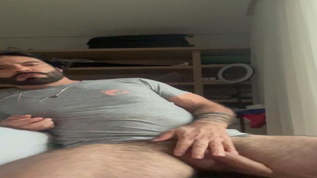 6 gostam do cheiro de macho suado?