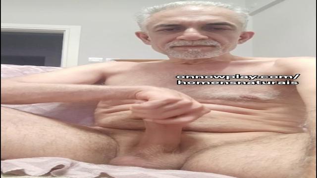 Coroa grisalho roludo, esse é grande!