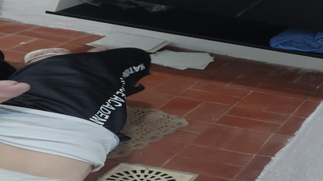 Me masturbando na casa do amigo 