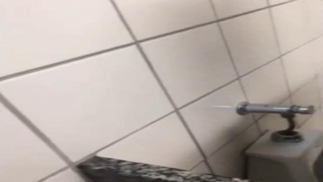 PISSING #382