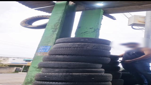 Esperando borracharia abrir + lanche final do dia. 