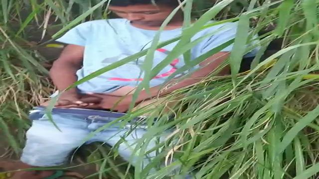 Mudo hétero 20 anos batendo gozando 