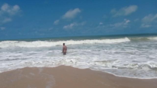 Comendo a Casada na praia de Nudismo