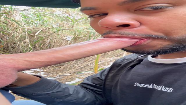 Mamando gostoso o casado roludo na trilha 