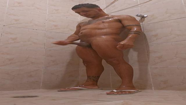 Quero comer um cu no banho ? ?