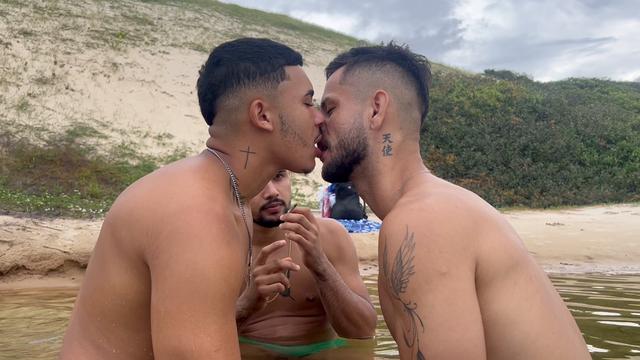 O vinho bateu , e o tezao tbm 