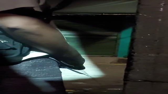 Compilaçao de vários machos pauzudos mijando