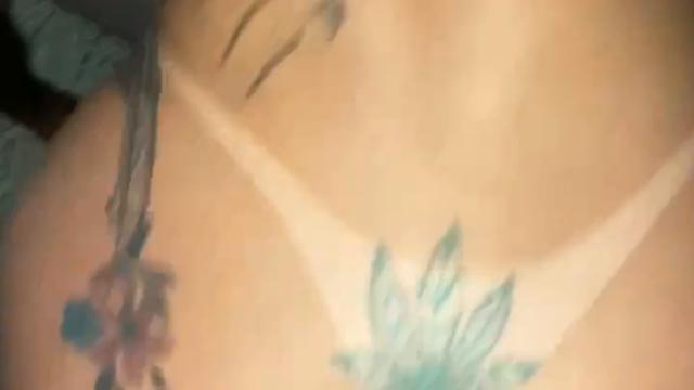 Dois vagabundo me rasgando toda 