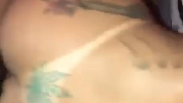 Negão me rasgou toda 