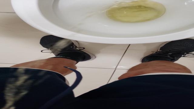 PISS AFTER GYM