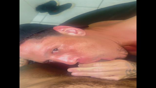 Mavambo atrás da central enrabando a xota 