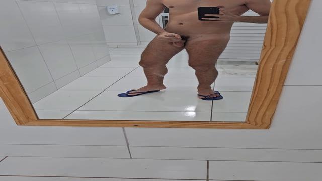 394 - No hostel com o cuzinho leitado