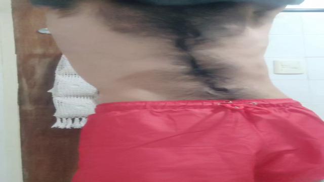 Tirando a blusa