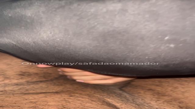 Mamando meu amor cavalão de 24 cms na rua da putaria 