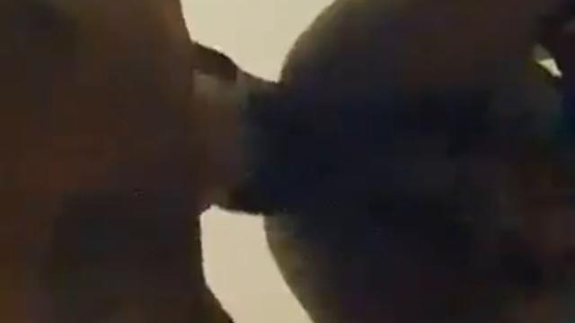 Eu amo chupar cu