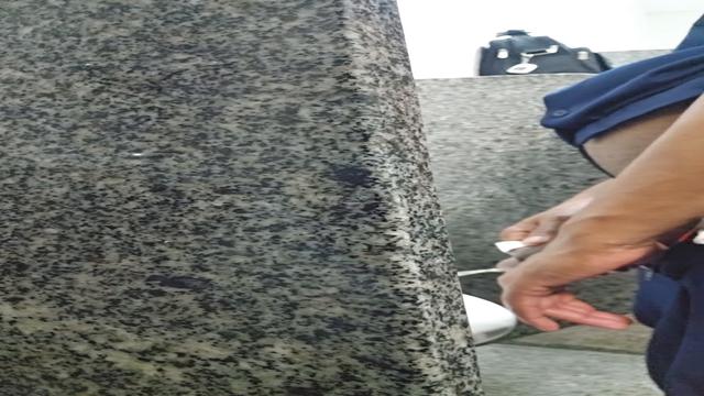 PAUZÃO GROSSO NO BANHEIRÃO