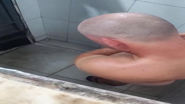 Caminhoneiro rosinha no banho 