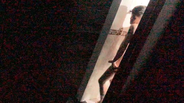 Meu primo saindo do banho pelado pau meia bomba 