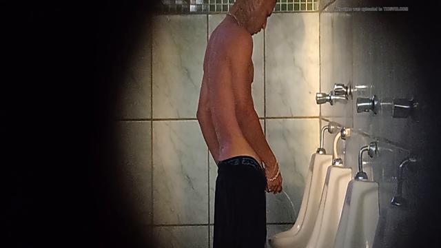 Banheiro do clube 03
