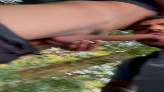 PEGANDO O NOVINHO PAUZUDO NO CANTO DO PARQUE 