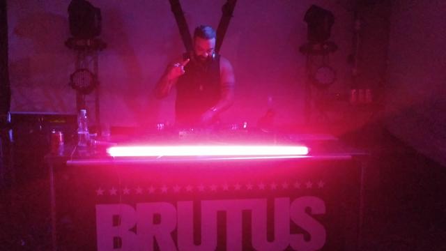 Hunter / Brutus