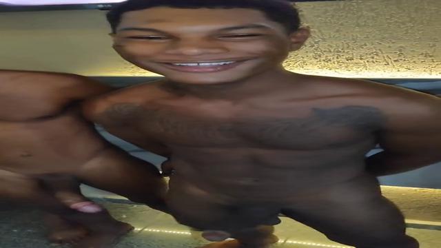 E aí qual dos 7 mavambos tem a piroca mais bonita ? 