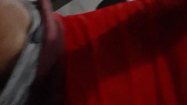 Malhando de pau duraço na academia