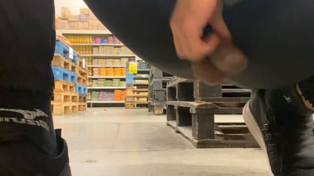Querem mais vídeos nesse estilo?  Calça rasgada no m...