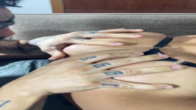 04 - Me deu uma surra de pica até leitar gostoso.