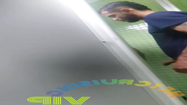E a putaria continua dentro banheiro