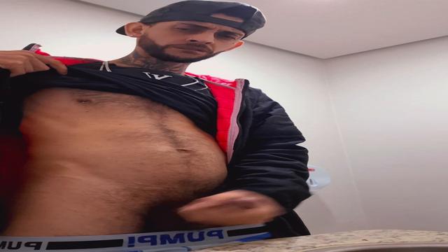 Todo lugar é lugar pra um punhetero rss 