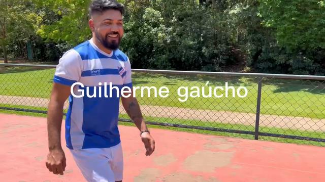 Jogando pelada com meu amigo 
