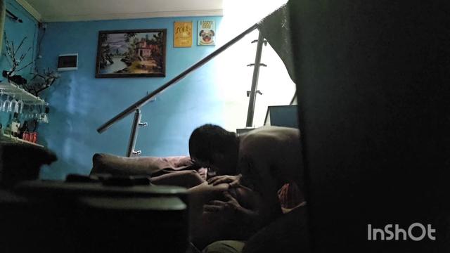 Metendo no vizinho no escuro.