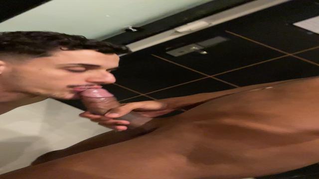 Engasguei na pica do novinho do RJ (previa do que ve...