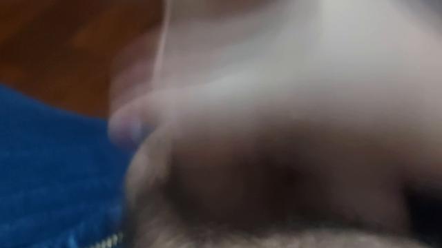 Chegar do trabalho no tesão, só batendo uma de leve ...