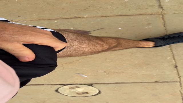 Indo na padaria com o pauzão marcando