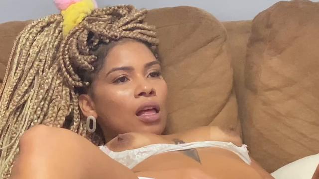 Giovana Bombom é um furacão!