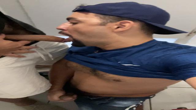 BANHEIRÃO - INÉDITO E MUITO CHEIO DE TESÃO