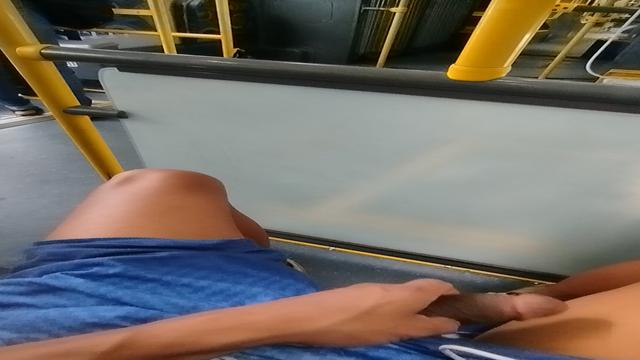 Tesao no busao ?