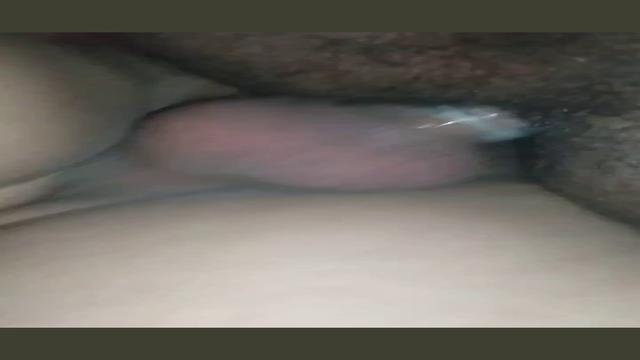 Gemendo na pica do novinho