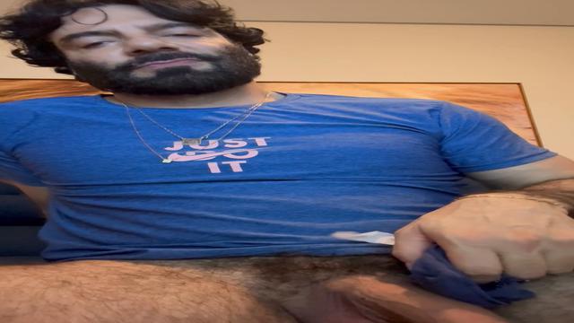 Gosta de cheirar cueca suada? Cheira a minha!