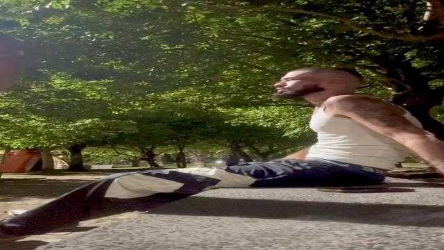 Gringo me fudeu no parque público 